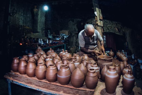 Où participer à des ateliers de poterie traditionnelle en Grèce?