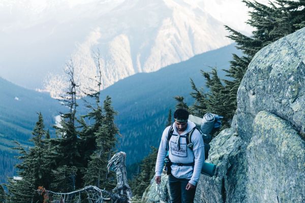 Quels sont les meilleurs itinéraires pour une randonnée dans les montagnes Rocheuses, Canada?